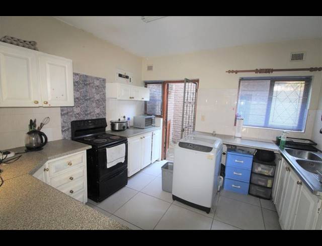 3 BEDROOM HOUSE FOR SALE IN ESCOMBE